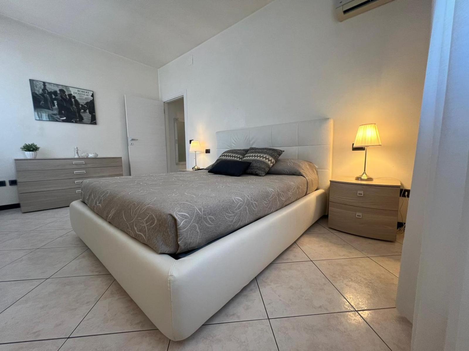 Appartamento Splendido Attico a Due Passi da Via Bafile Lido di Jesolo Esterno foto
